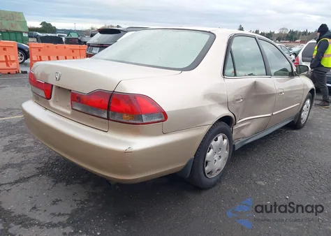 2001 Honda Accord 2.3 Lx from USA, damaged, VIN 1HGCG56441A084580